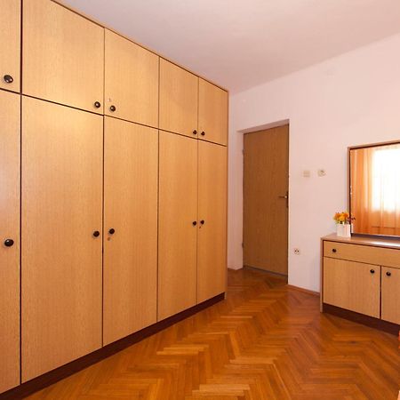 Apartmani Darinka Baška Voda エクステリア 写真
