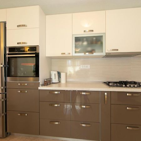Apartmani Darinka Baška Voda エクステリア 写真