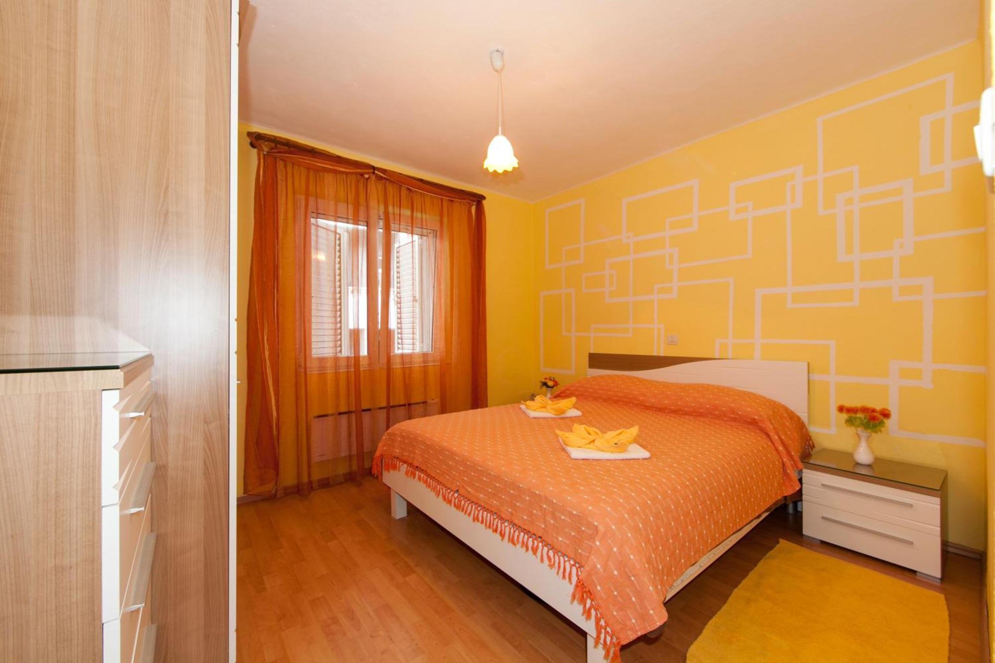 Apartmani Darinka Baška Voda エクステリア 写真