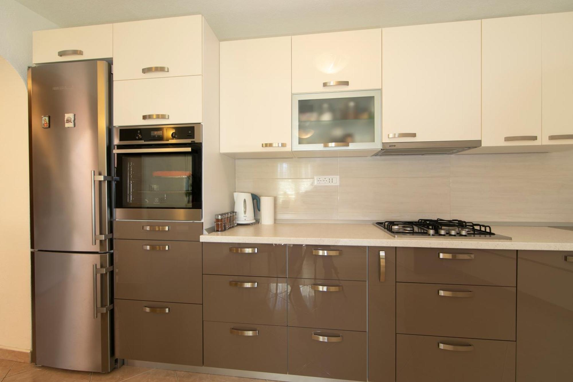 Apartmani Darinka Baška Voda エクステリア 写真