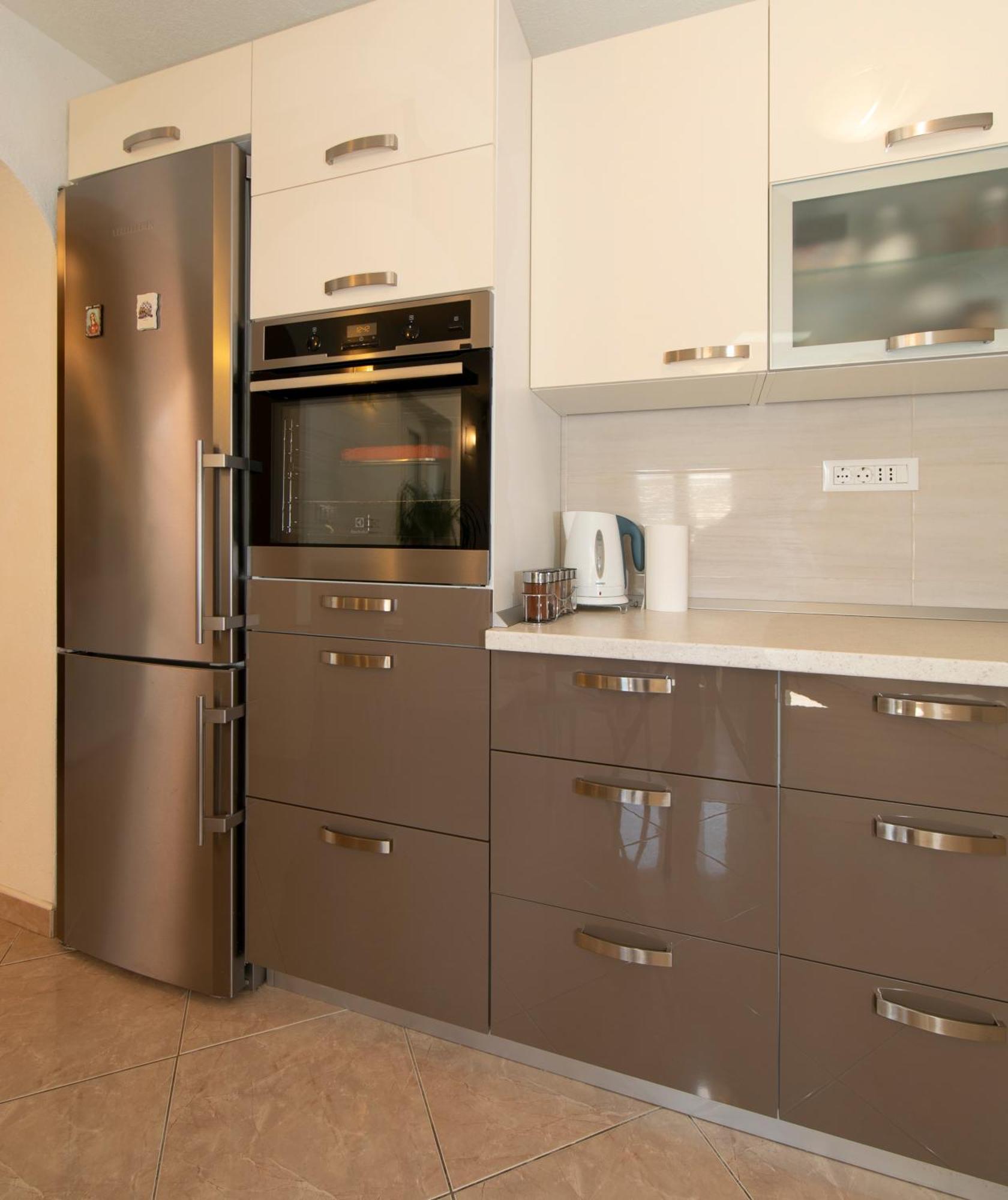Apartmani Darinka Baška Voda エクステリア 写真