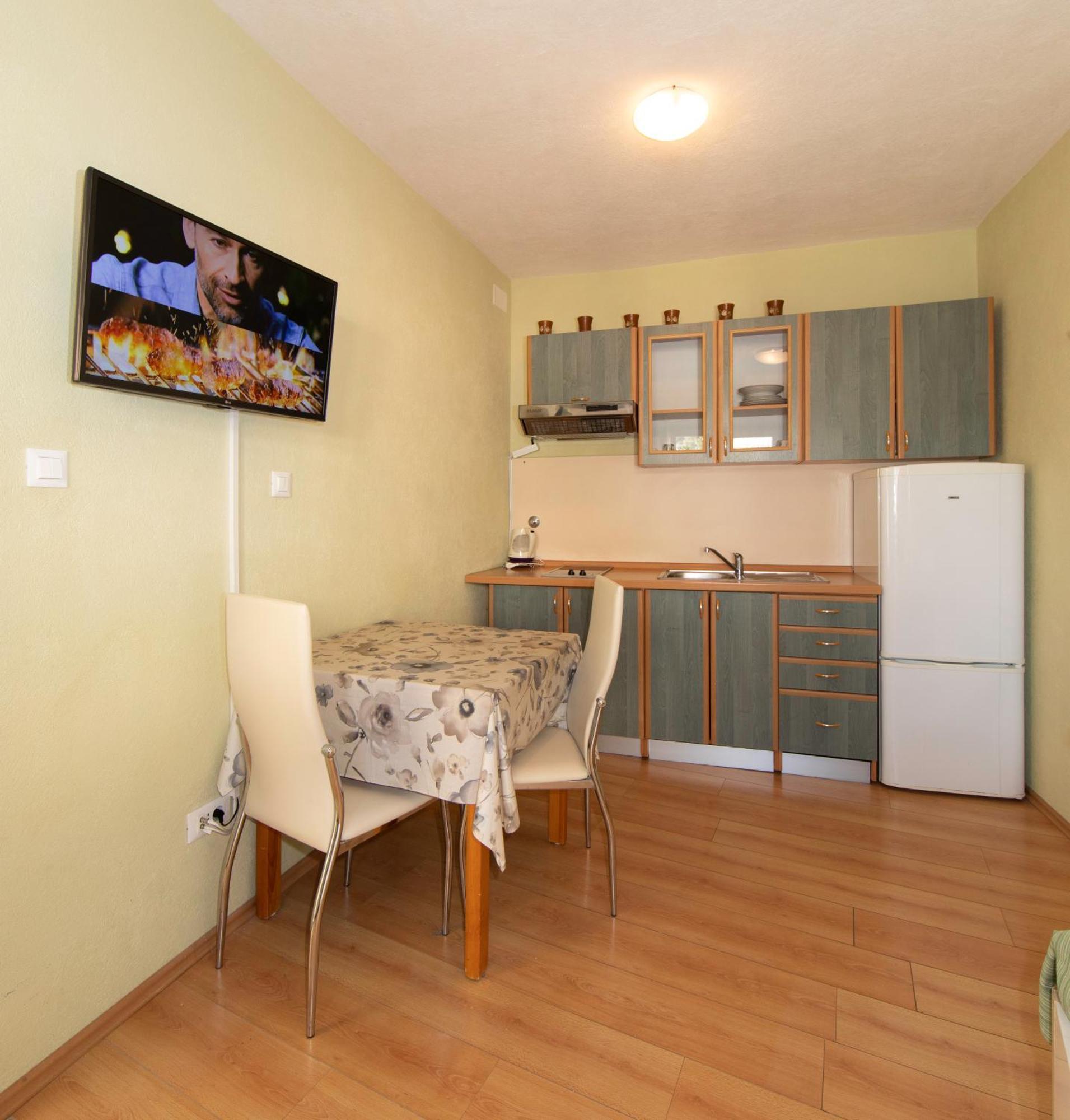 Apartmani Darinka Baška Voda エクステリア 写真