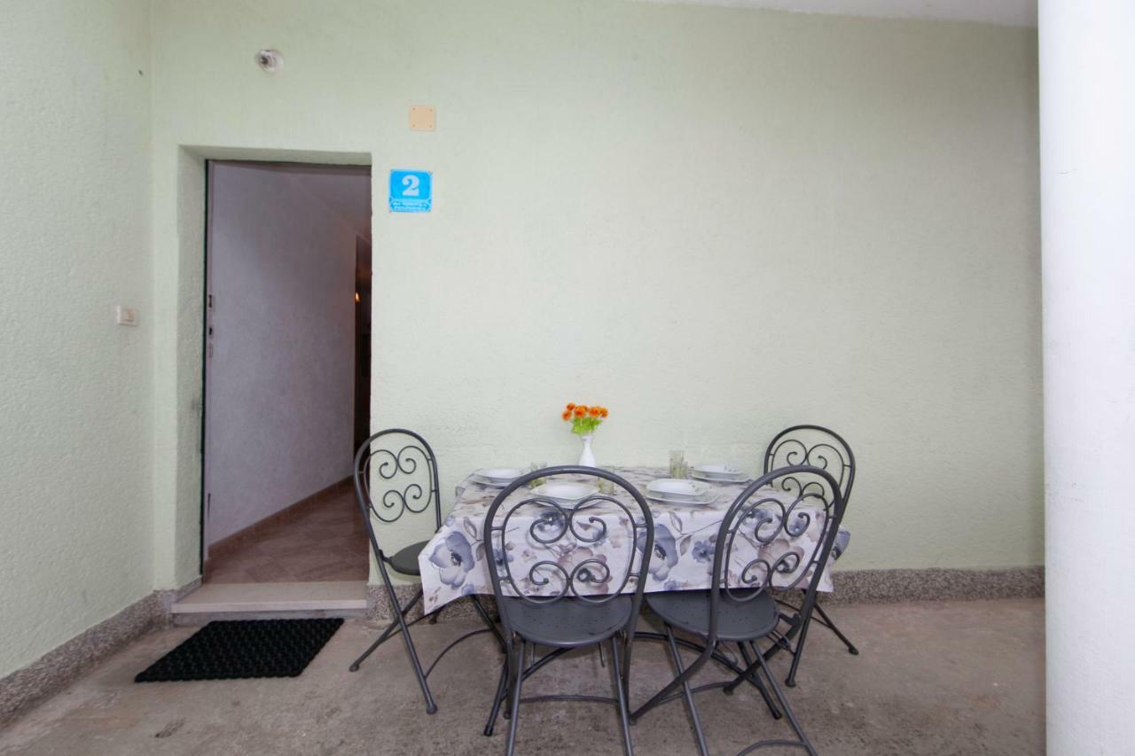 Apartmani Darinka Baška Voda エクステリア 写真