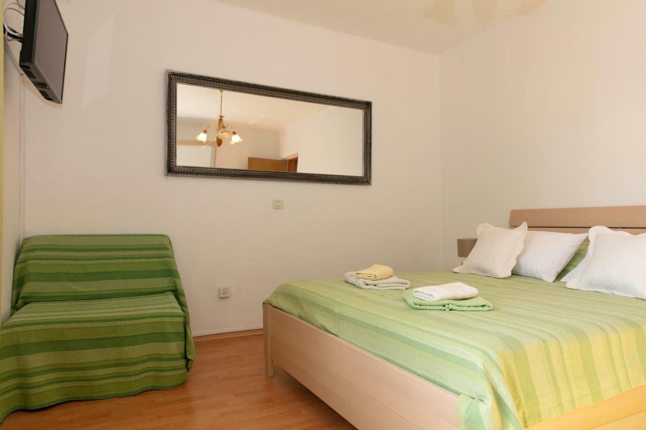 Apartmani Darinka Baška Voda エクステリア 写真