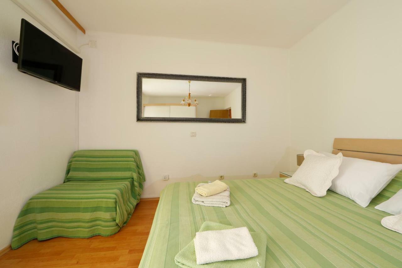 Apartmani Darinka Baška Voda エクステリア 写真